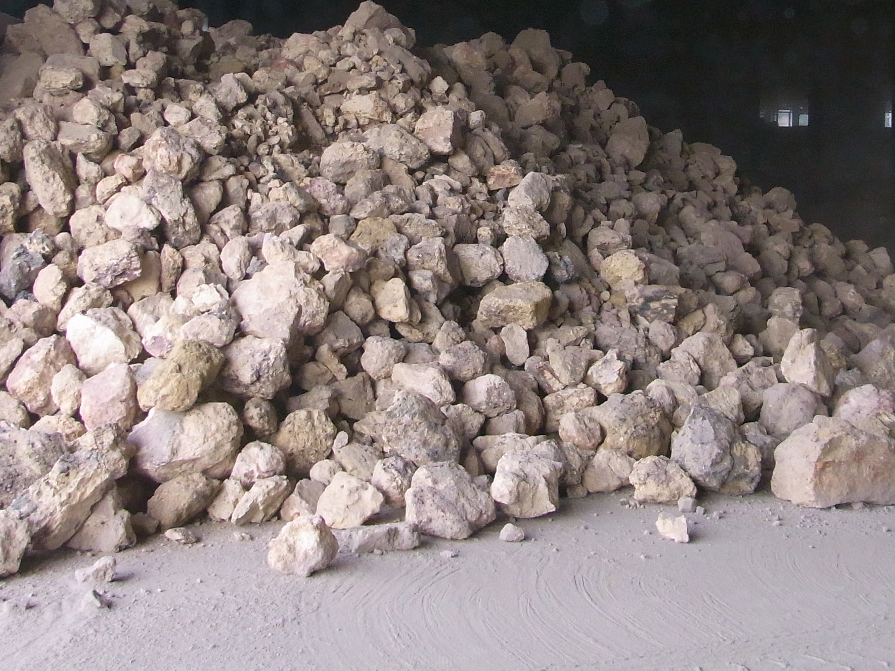Bauxites are received directly from mines. They are being tested for chemical compositions. Due to the fact that the chemical compositions of bauxites vary from site to site or even from batch to batch, they are being blended in correct proportion for a final same or similar content.